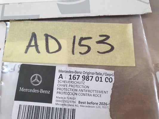 Original New Mercedes-Benz GLE W167 2021 Left Front Fender and Bumper Chafe Protection Spacer