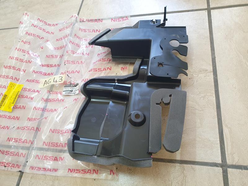 Original New Nissan Navara Right Radiator Air Guide