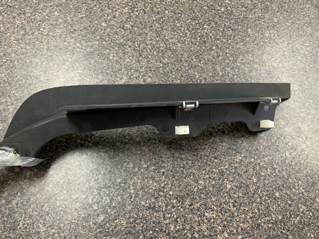 Audi A4 2013, Spoiler Front Wheel Side Shield