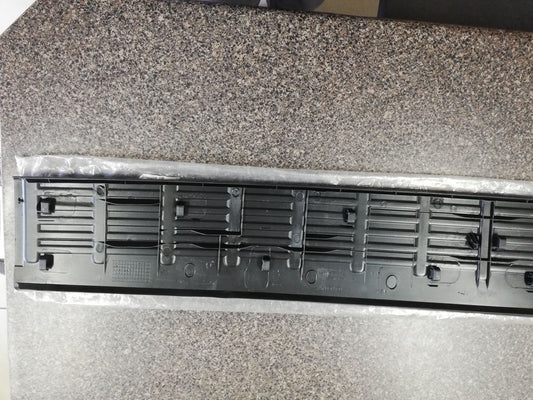 Toyota Hilux Base, Raider, 2007, 2008, 2009, 2010, 2011, 2012, 2013 Rear Center Bumper Plate