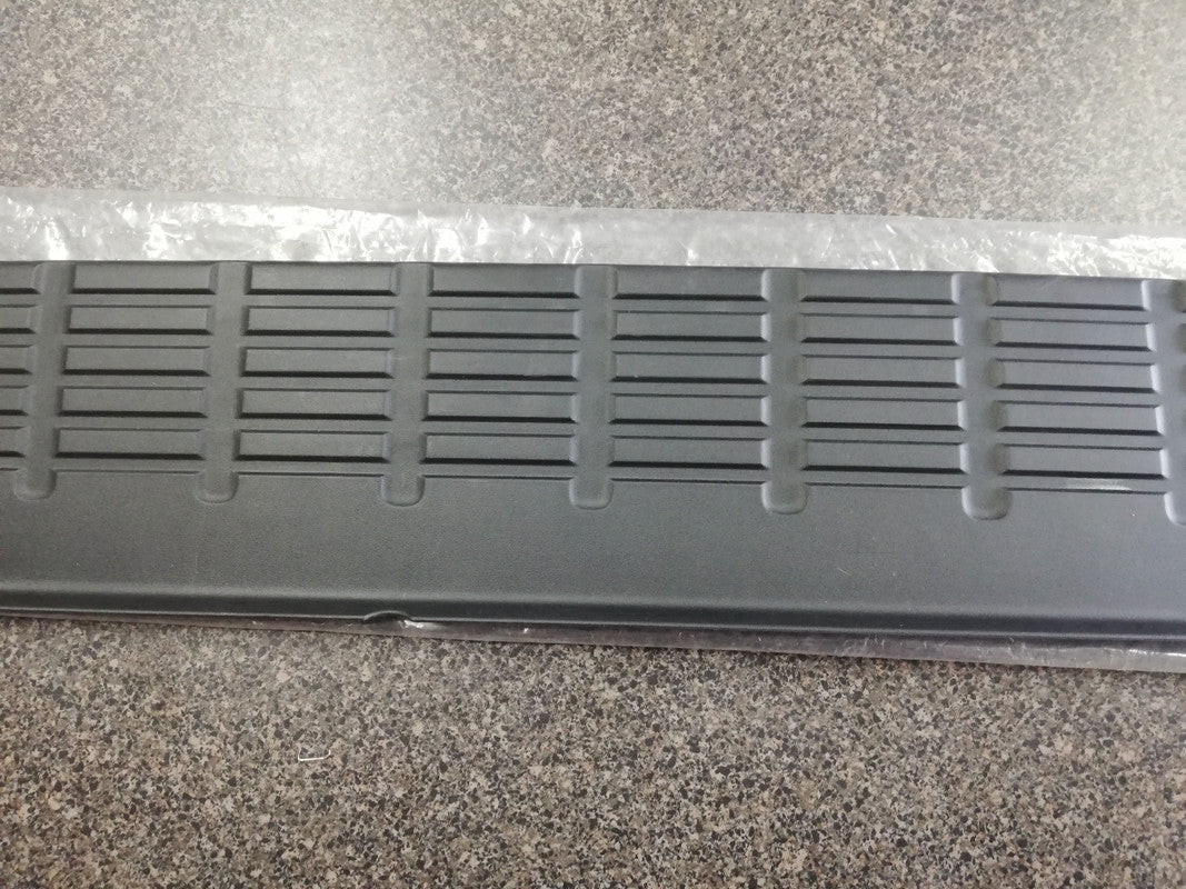 Toyota Hilux Base, Raider, 2007, 2008, 2009, 2010, 2011, 2012, 2013 Rear Center Bumper Plate