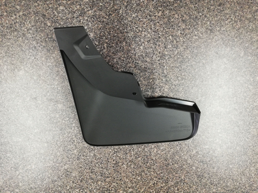 Nissan Navara 2021, 2022, 2023, mudflap Front Right Mud Guard