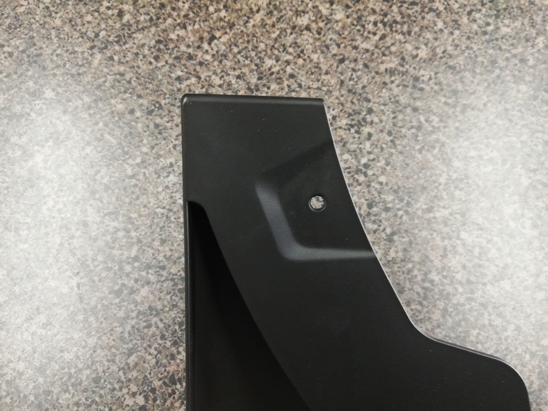 Nissan Navara 2021, 2022, 2023, mudflap Front Right Mud Guard