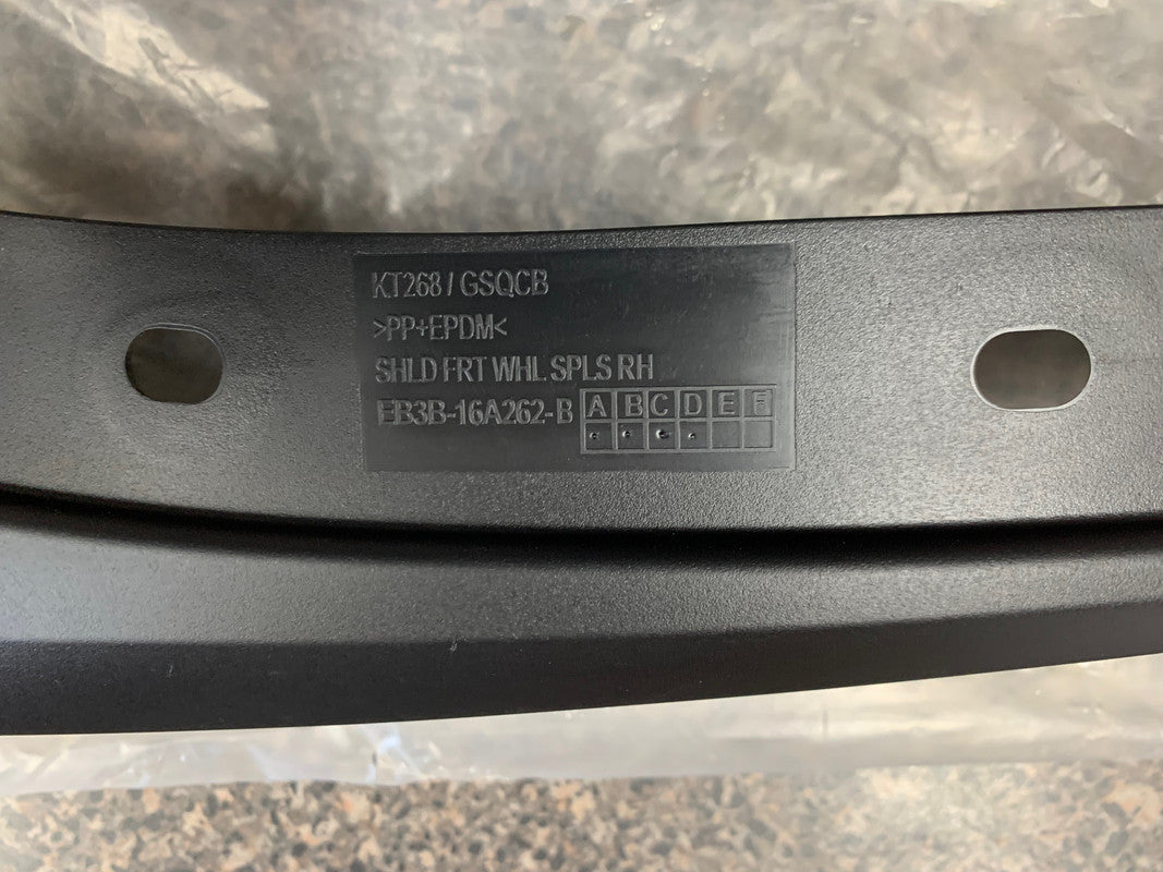 Ford Ranger/XLS 2018 Right Front Mud Guard