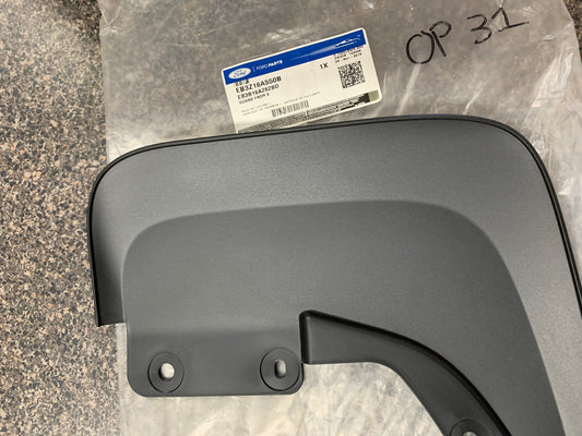 Ford Ranger/XLS 2018 Right Front Mud Guard