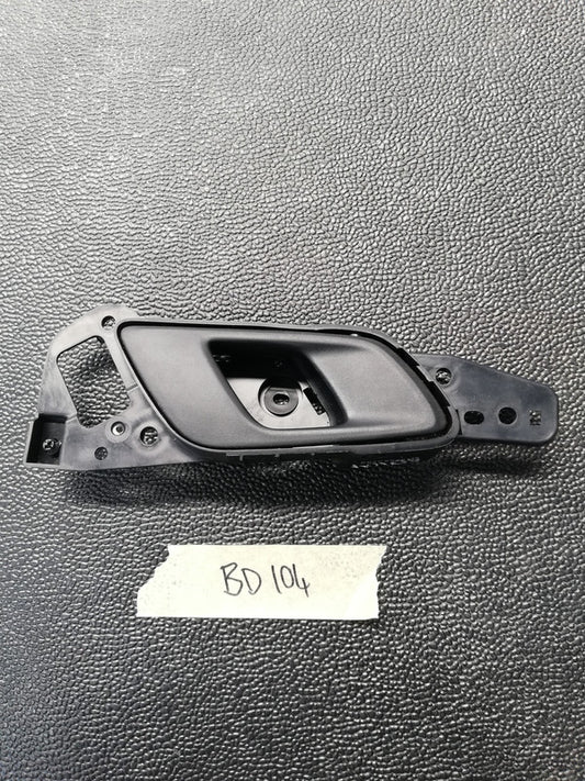 Ford Ranger 2021 Right Front Door Inner Handle In Bracket