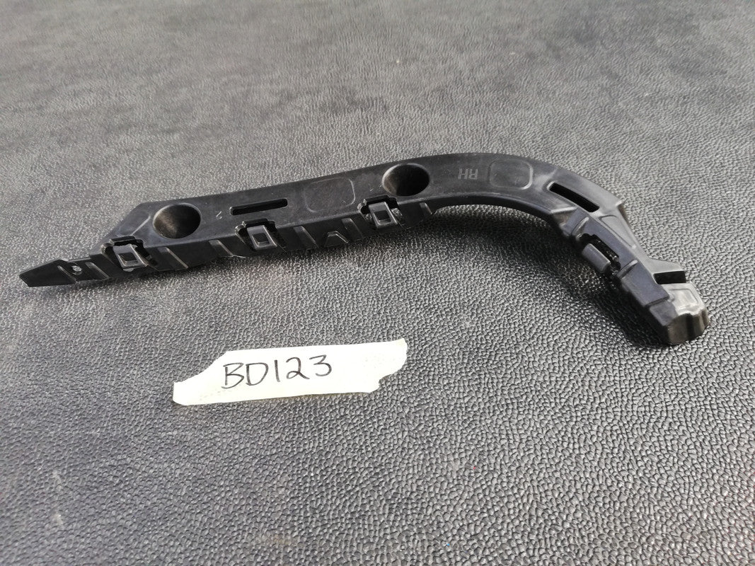 Chevrolet Cruze 2013 Right Rear Bumper Bracket