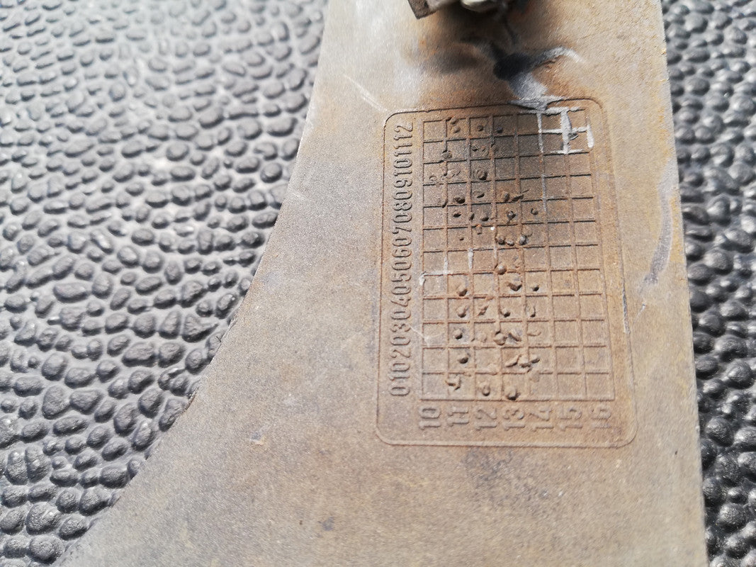 Mahindra XUV500 2014 Left Front Upper Grille