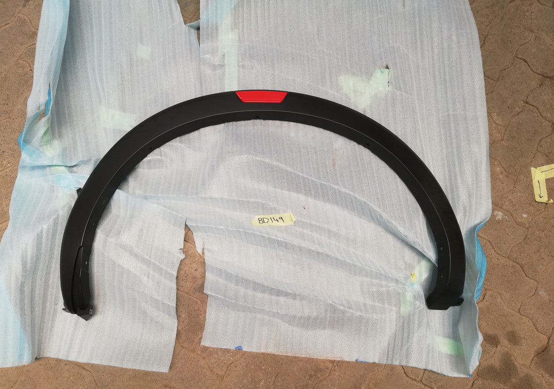 Nissan Navara 2.5DDTI, Arch cover 2022 Right Rear Arch Moulding