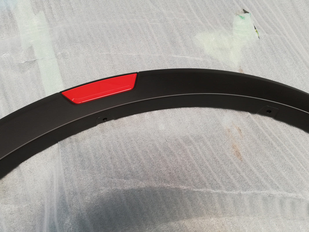 Nissan Navara 2.5DDTI, Arch cover 2022 Right Rear Arch Moulding
