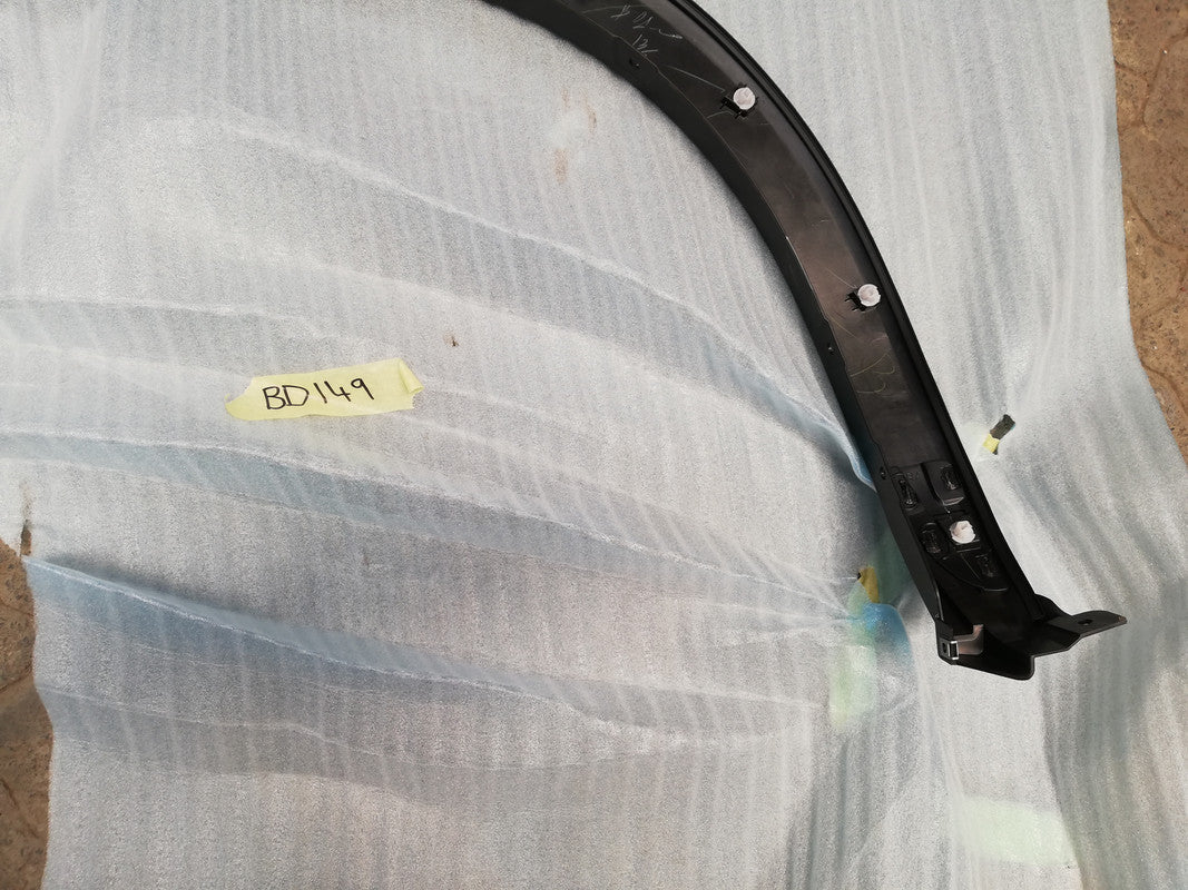 Nissan Navara 2.5DDTI, Arch cover 2022 Right Rear Arch Moulding