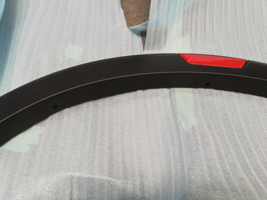 Nissan Navara 2.5DDTI, Arch cover 2022 Right Rear Arch Moulding
