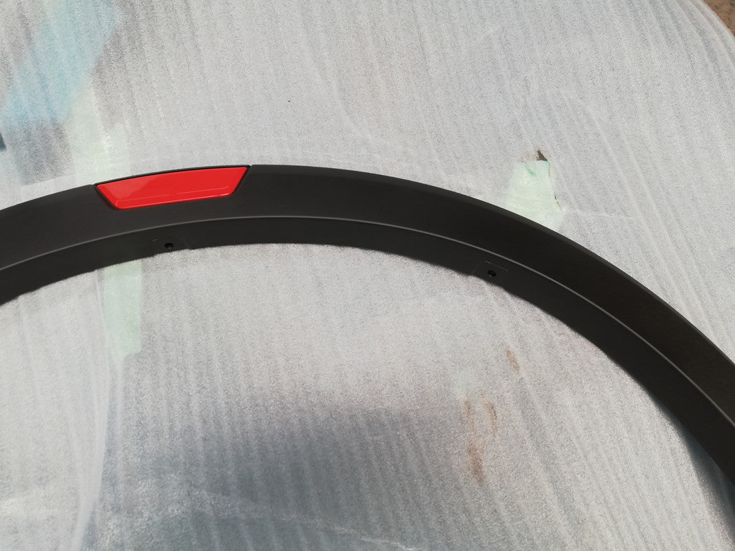 Nissan Navara 2.5DDTI, Arch cover 2022 Right Rear Arch Moulding