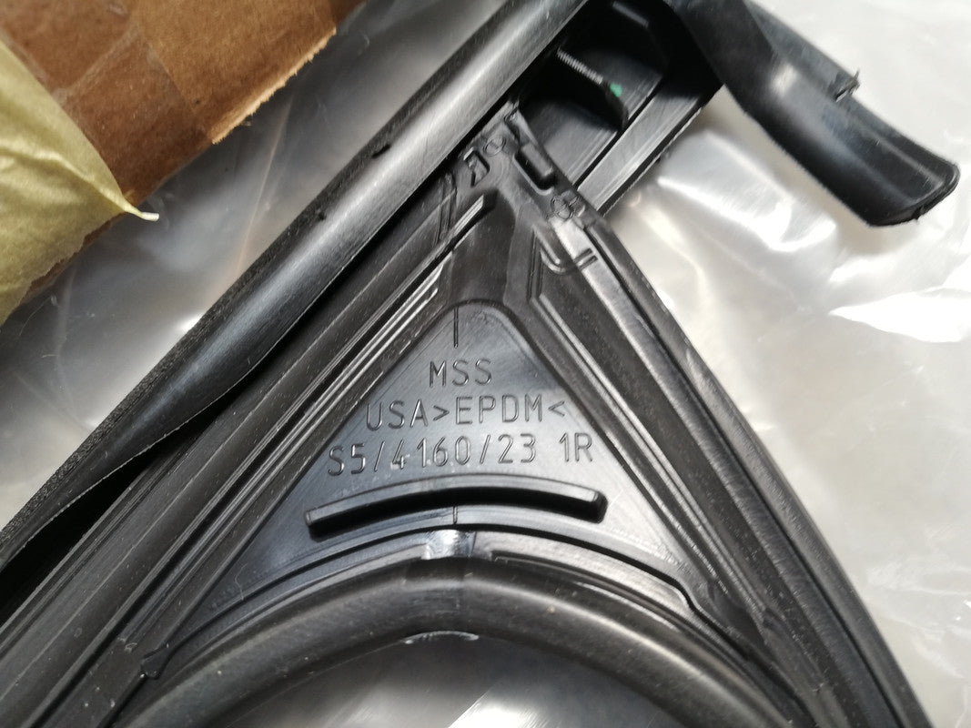 Mercedes-Benz GLE W167, 450, 4MATIC, Seal 2023 Right Rear Door Surrounding Rubber