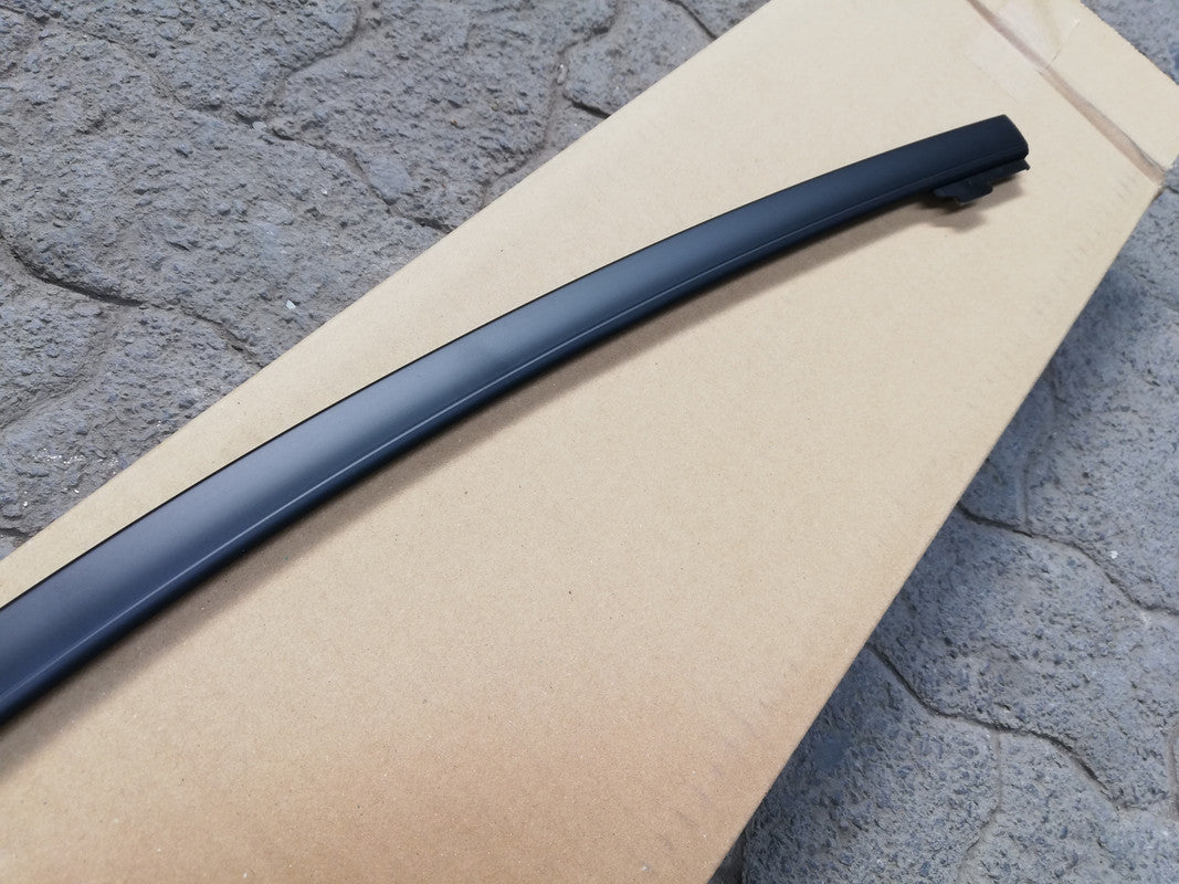 Mazda 3 1.6 Dyna 2015 Left Front Door Upper Moulding