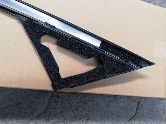 Mazda 3 1.6 Dyna 2015 Left Front Door Upper Moulding