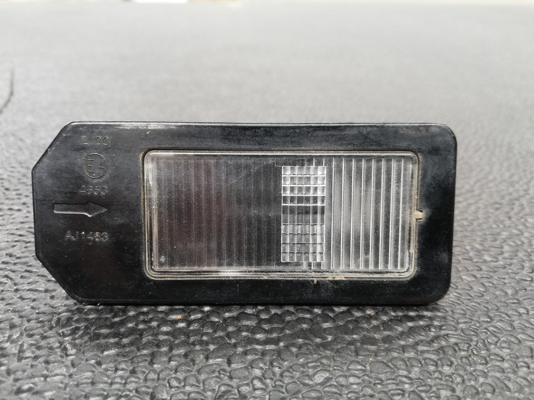 Renault Kwid 1.0 Express 2020 Right Number Plate Light