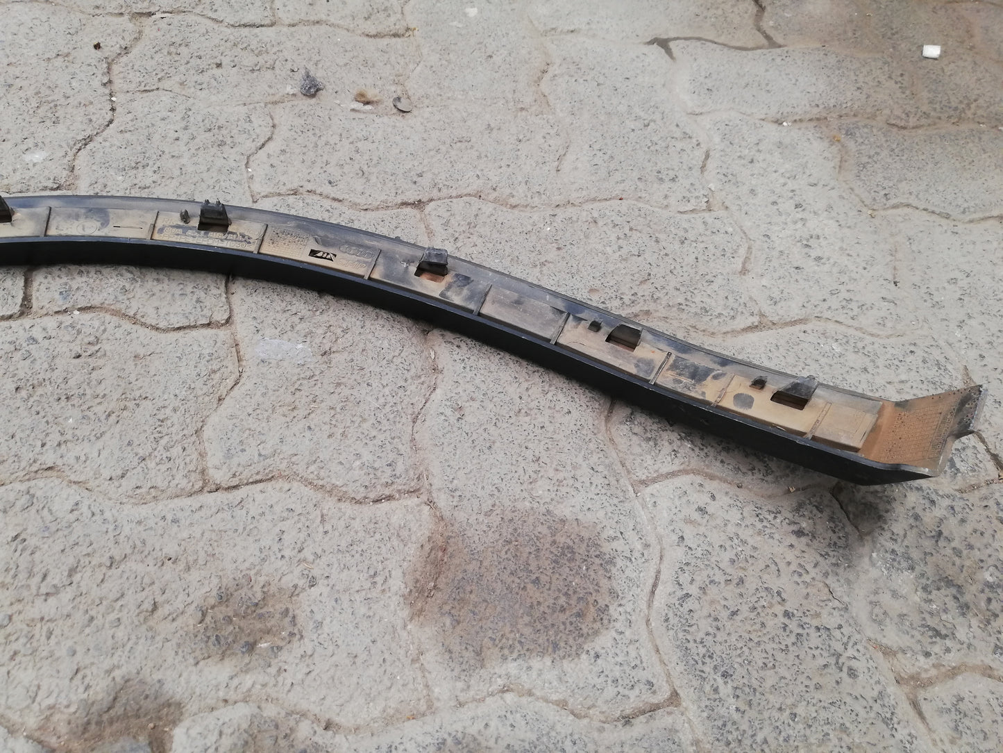 Audi Q5 Base Model 2023 Right Rear Arch Moulding