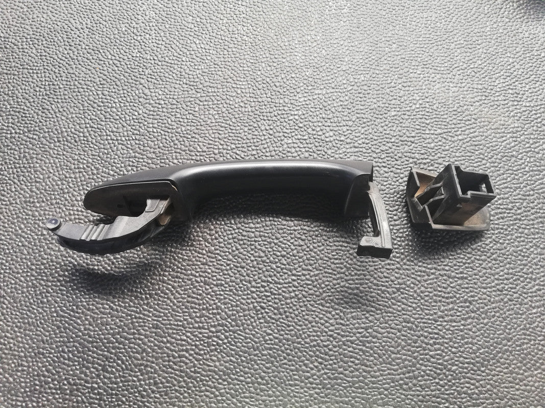 Volkswagen Polo Trendline 2021 Left Front Door Outer Handle