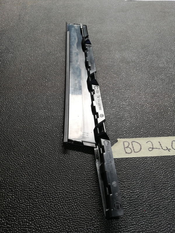 Volkswagen T-Roc 2022 Left Front Door Blackout Moulding