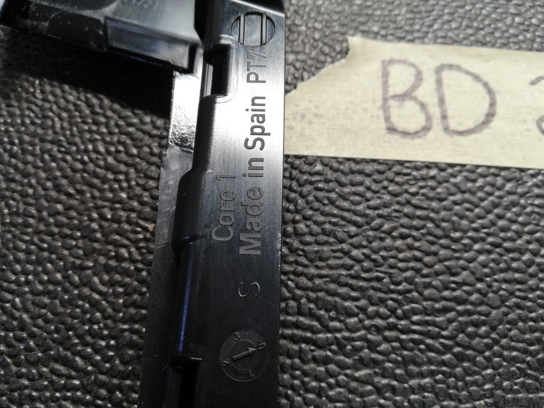 Volkswagen T-Roc 2022 Left Front Door Blackout Moulding