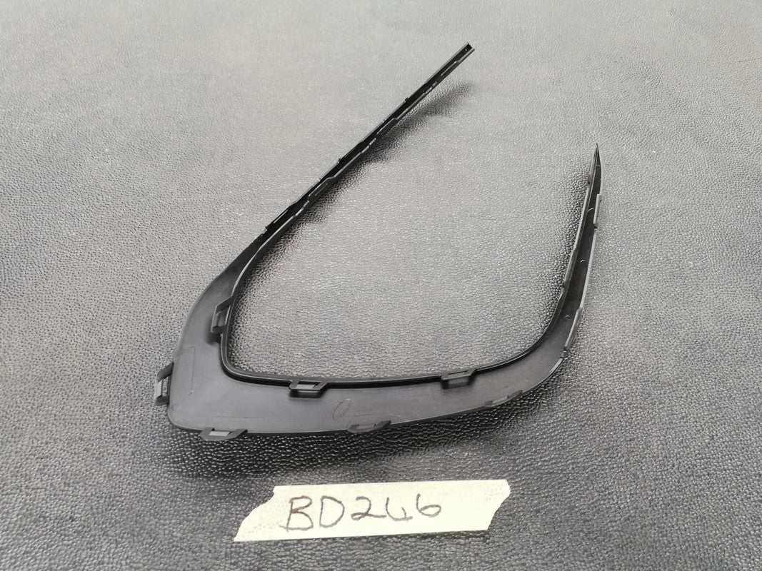 Volkswagen Golf 8 2022 Right Front Grille Moulding