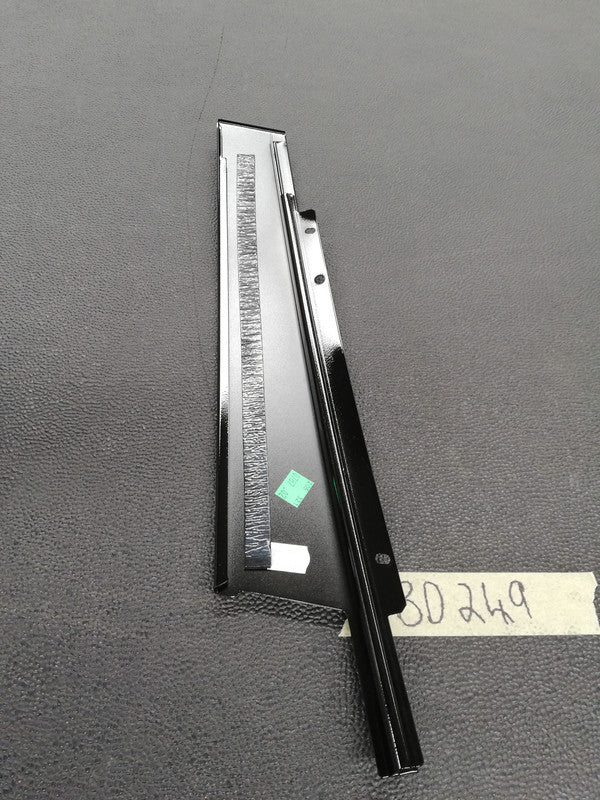 Original New Mercedes-Benz C-Class W205, C220 2016 Left Front Door Blackout Moulding