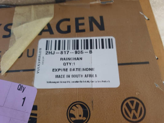 Original New Volkswagen Amarok Left Roof Rain Channel