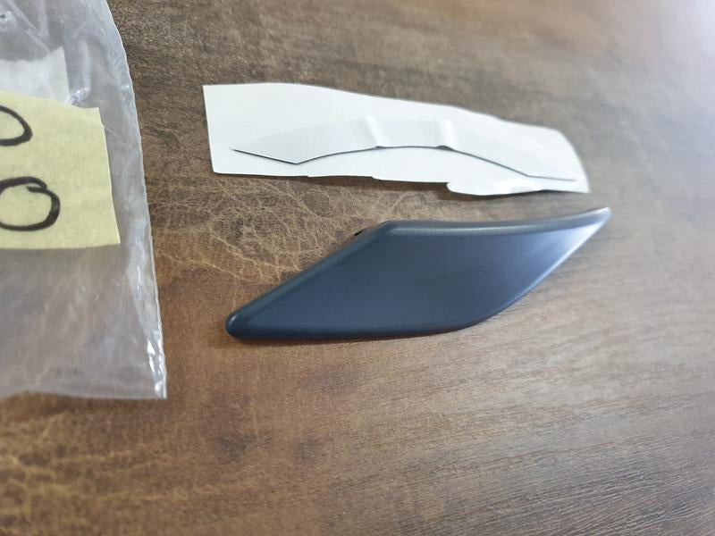 Original New Mercedes-Benz C-Class W204 Left Rear Fender Wheel Arch Cover Piece