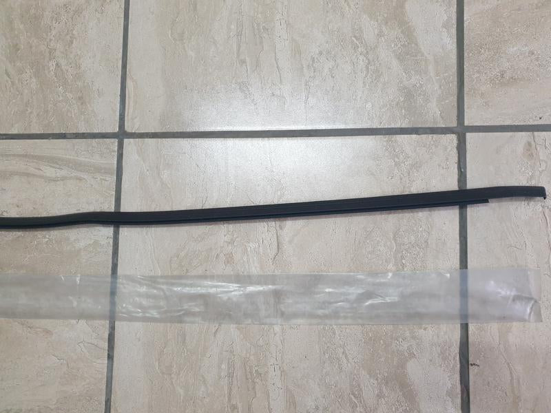Original New Suzuki Ignis Right Roof Rain Channel