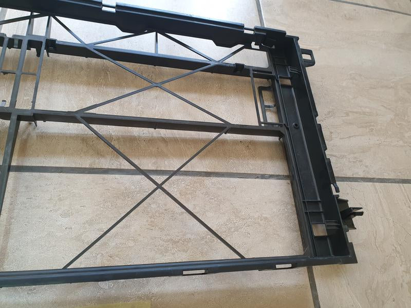 Original New Mercedes-Benz V-Class W447 Radiator Condensor Bracket