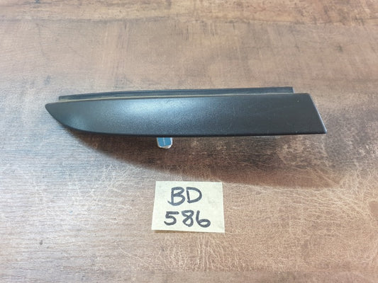 Original Used Renault Clio IV Left Rear Taillight Trim