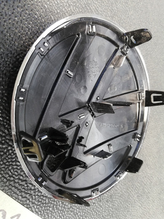 Volkswagen Amarok 2.0 2024 Radiator Grille Badge