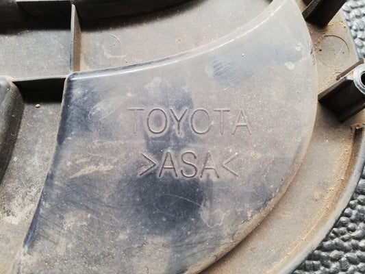 Toyota Hilux 2.4 GD-6 SRX 2018 Radiator Grille Badge