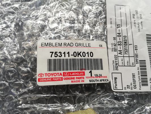 Toyota Hilux Raider, 2.7VVT-i 2007 Radiator Grille Badge