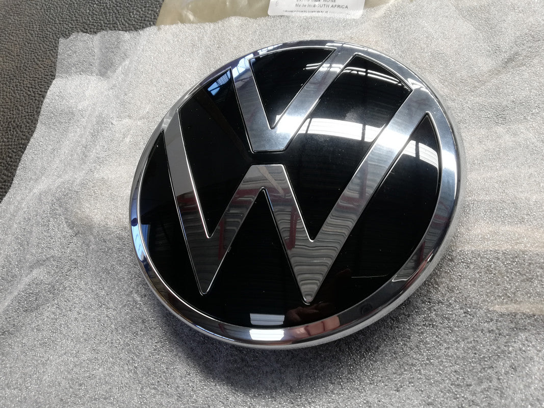 Volkswagen Amarok 2.0 2024 Radiator Grille Badge