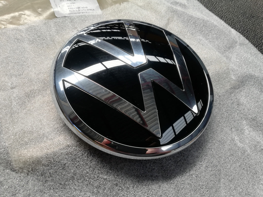 Volkswagen Amarok 2.0 2024 Radiator Grille Badge