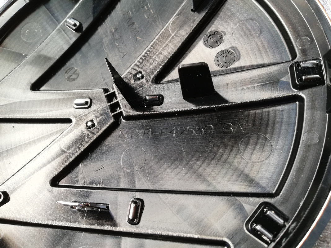 Volkswagen Amarok 2.0 2024 Radiator Grille Badge
