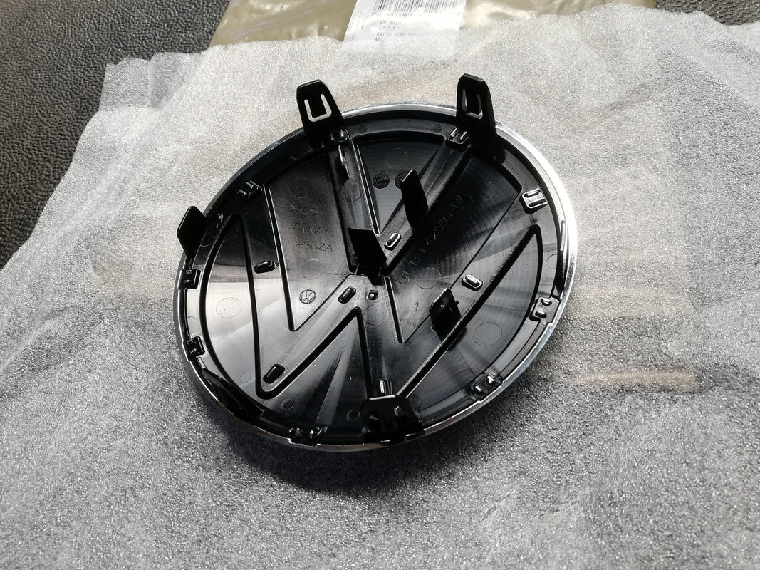 Volkswagen Amarok 2.0 2024 Radiator Grille Badge