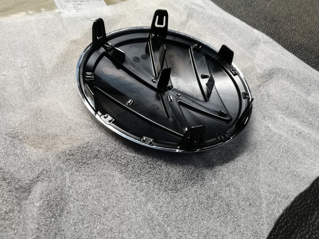 Volkswagen Amarok 2.0 2024 Radiator Grille Badge