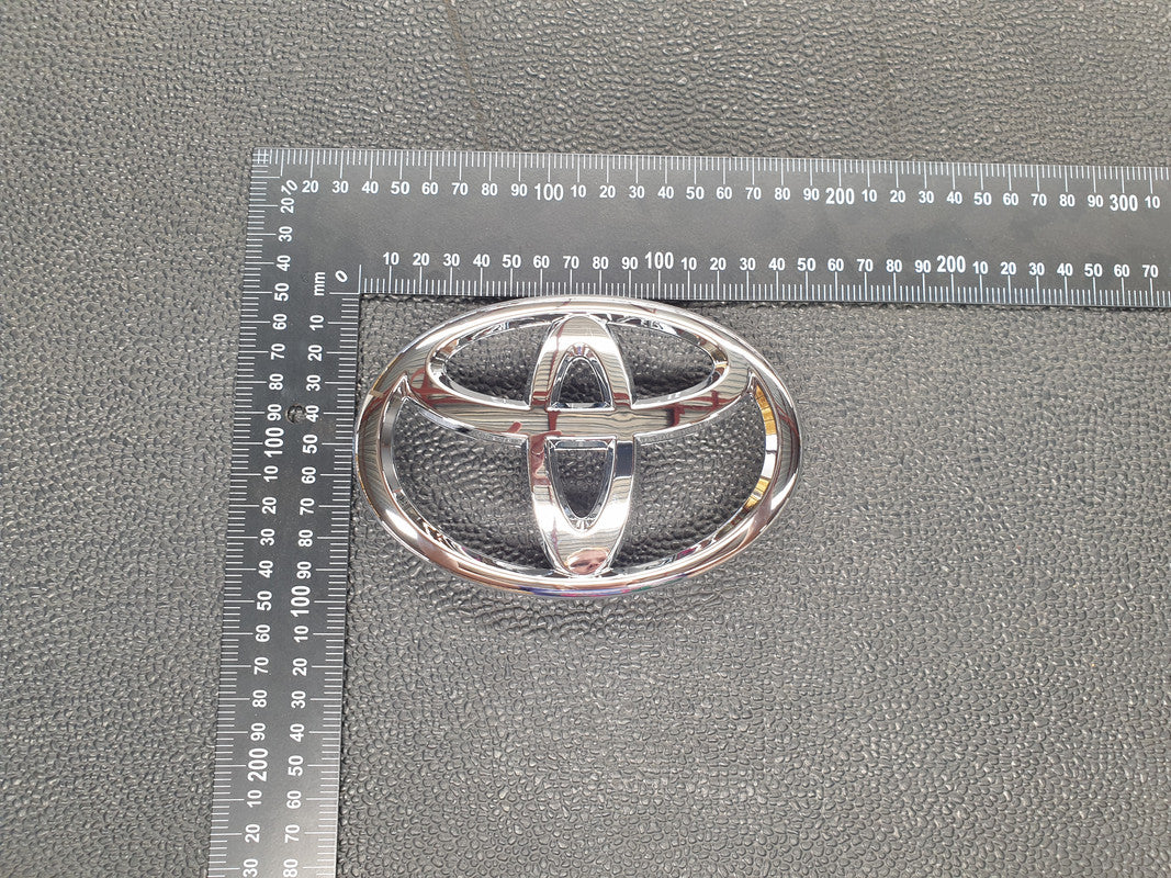 Toyota Corolla Quest Radiator Grille Badge