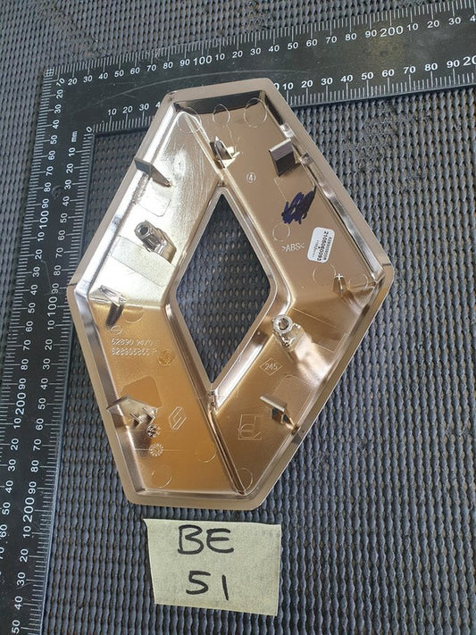 Renault Clio Renault Logo - Radiator Grille Badge