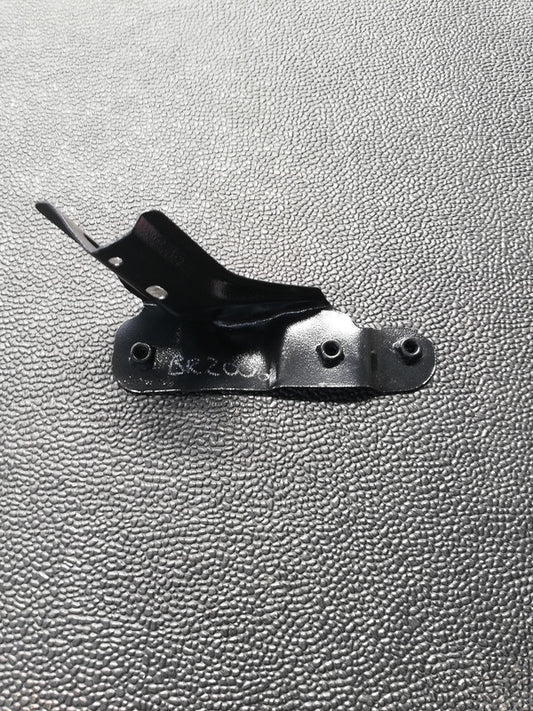 Volkswagen Aftermarket Polo 2016 Left Front Fender Bracket