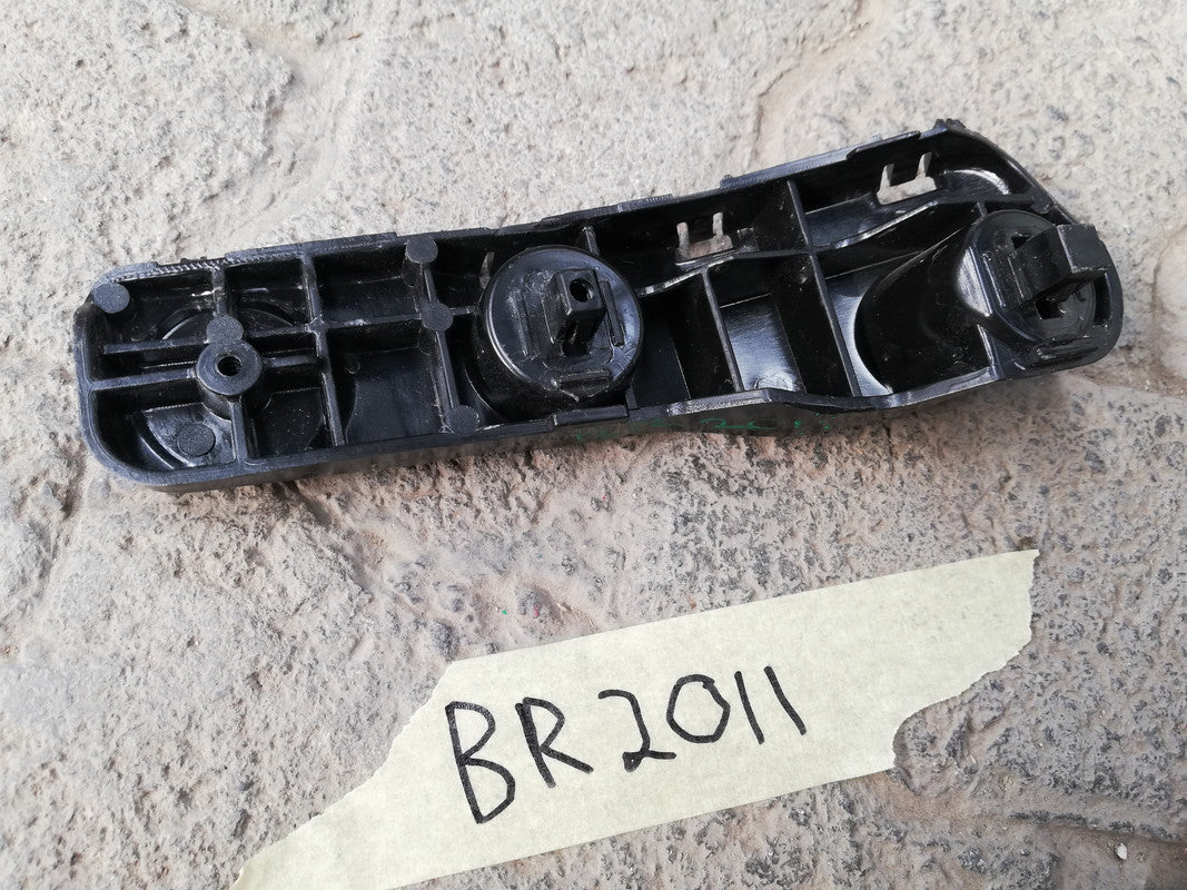 Nissan Magnite Acenta 2024 Left Front Inner Bumper Bracket