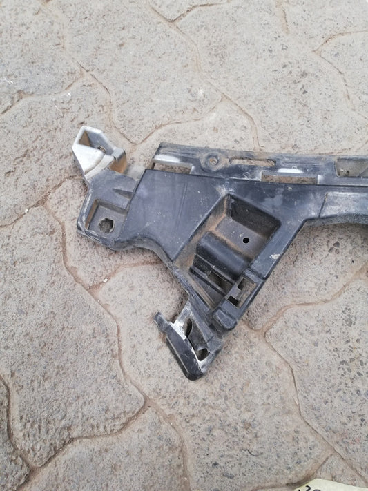 Mercedes-Benz GLC W253 250d 2018 Right Front Bumper Bracket Carrier