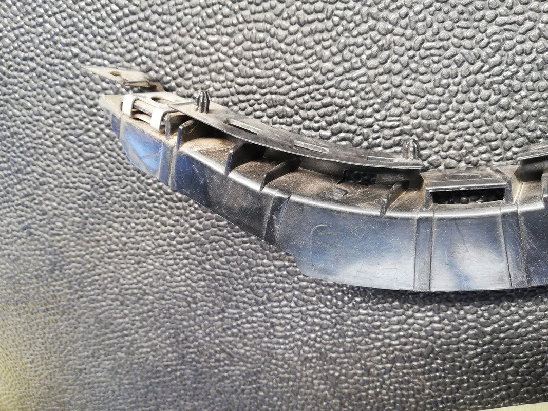 Mercedes-Benz V-Class W447 Vito Viano 2014, 2015, 2016, 2017, 2018, 2019, 2020, 2021, 2022, 2023 Right Front Bumper Bracket