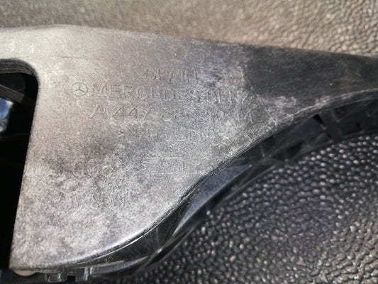 Mercedes-Benz V-Class W447 Vito Viano 2023 Right Crossmember Bracket