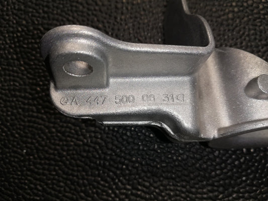 Mercedes-Benz V-Class W447 Vito Viano 2023 Right Lower Radiator Bracket