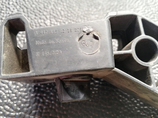 Mercedes-Benz V-Class W447 Vito Viano 2023 Right Front Inner Bumper Bracket