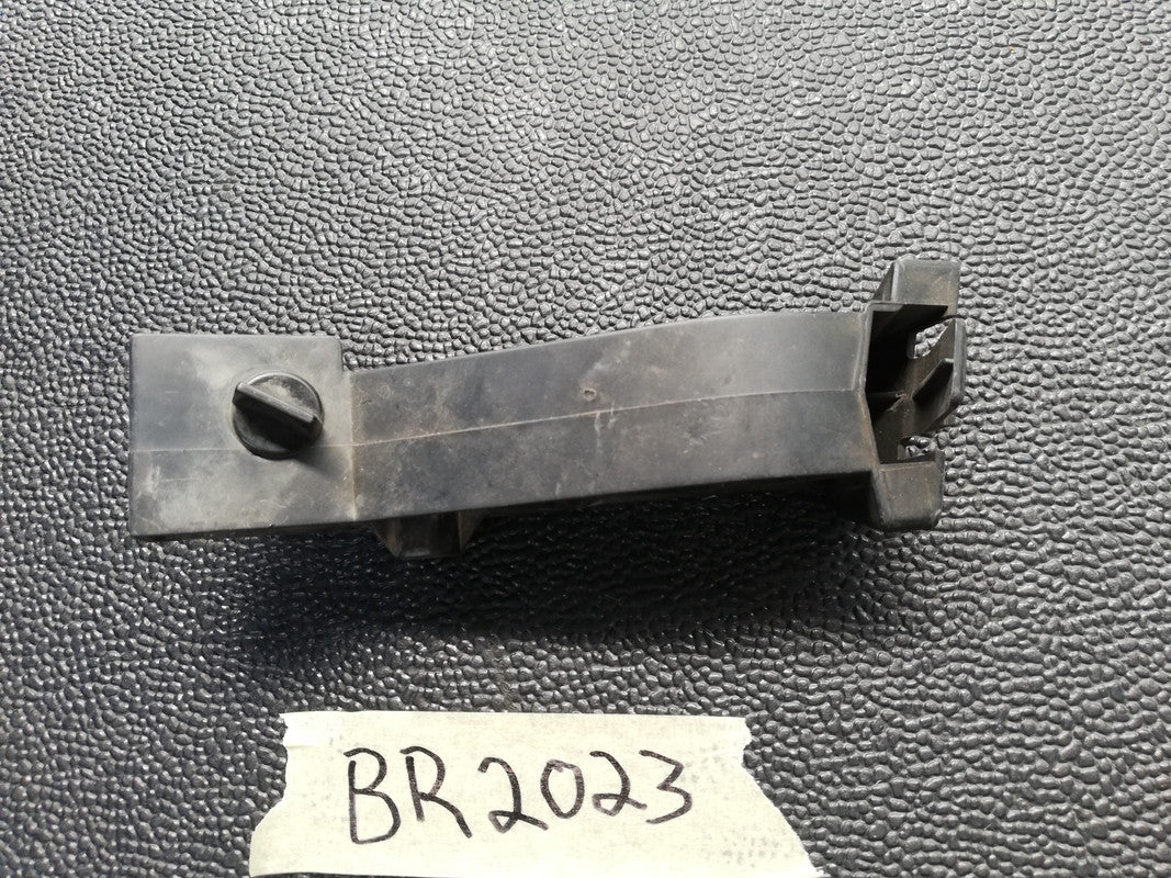 Mercedes-Benz V-Class W447 Vito Viano 2023 Right Front Inner Bumper Bracket